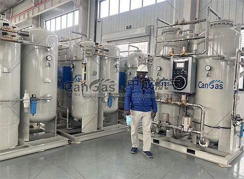 东非客户来访中成航宇研发基地